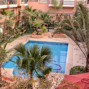 Beautiful, Great Equipped 122 M Near Majorelle Garden And Gueliz With Pool Views And A Large Balcony And Terrace Appartement